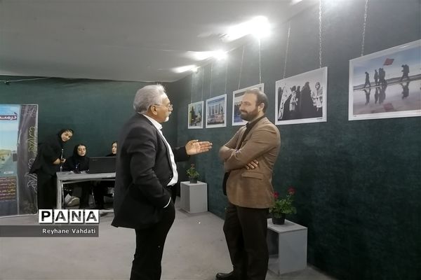 افتتاح نمایشگاه گروهی عکس در «مسیر بهشت»