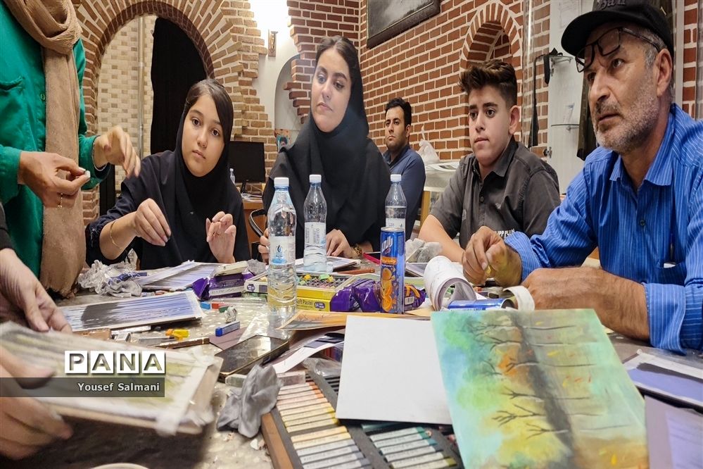 کارگاه آموزشی هنرهای تجسمی و نویسندگی آذربایجان شرقی