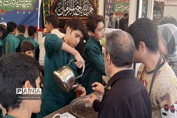 مراسم عزاداری ۲۸ صفر با حضور زائران در حرم مطهر رضوی