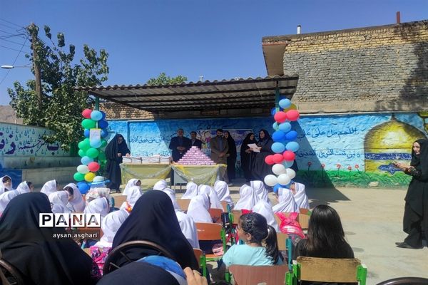 زنگ شکوفه‌ها همزمان با سراسر استان در آموزشگاه ۱۷ شهریور شهر کلات