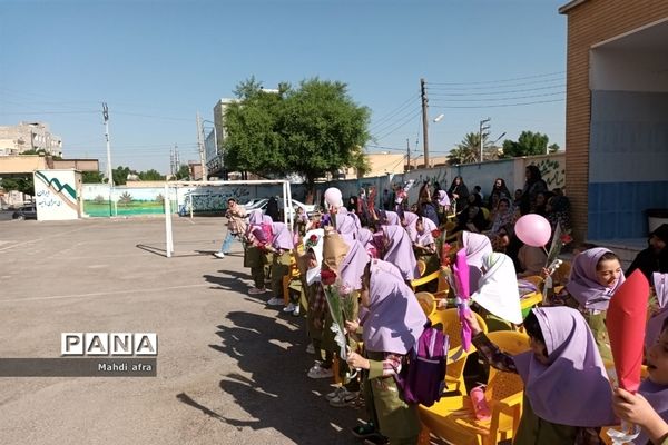 برگزاری جشن شکوفه‌های کلاس‌ اولیدر مدارس شهرستان بهبهان