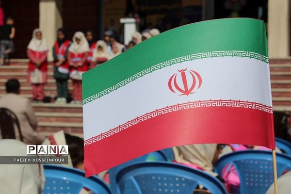 آیین جشن شکوفه‌ها در مدارس بهارستان‌2