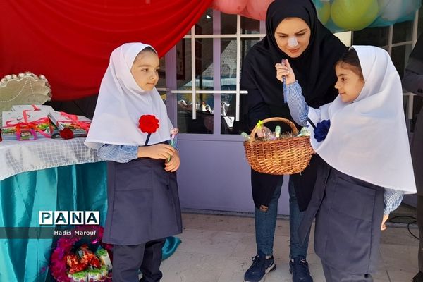آیین جشن شکوفه‌ها در مدارس بهارستان‌2