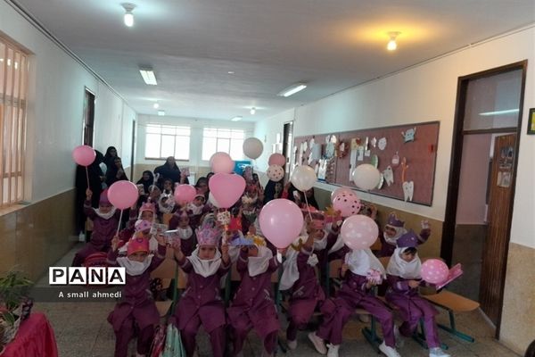 جشن شکوفه‌ها در دبستان بوستان شهرستان بن