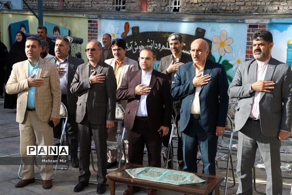 جشن شکوفه‌ها با حضوردانش‌آموزان کلاس اولی در گلستان