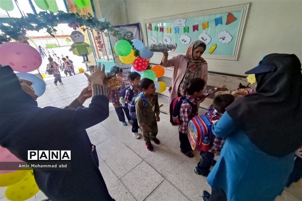 جشن شکوفه‌ها در مدارس کهریزک