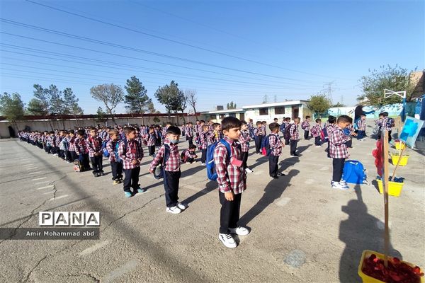 جشن شکوفه‌ها در مدارس کهریزک