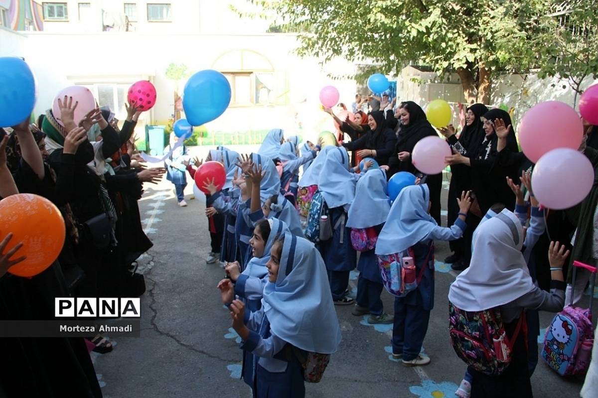 به صدا در آمدن زنگ شکوفه‌ها در مدارس ناحیه یک شهرری