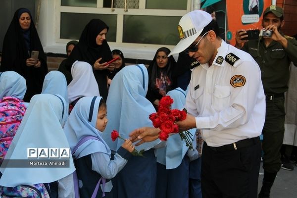 به صدا در آمدن زنگ شکوفه‌ها در مدارس ناحیه یک شهرری