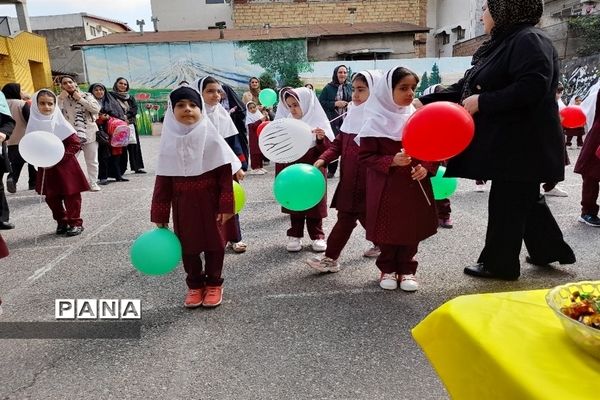 جشن شکوفه‌های کلاس اولی در قائمشهر