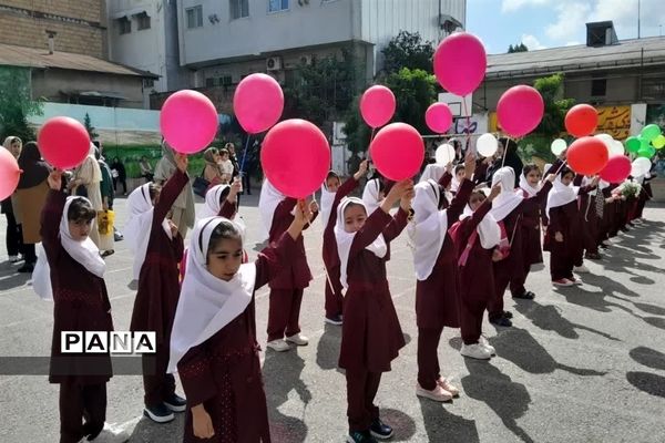 جشن شکوفه‌های کلاس اولی در قائمشهر