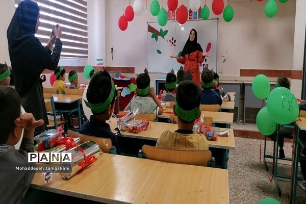 برگزاری جشن شکوفه‌ها در آموزشگاه پسرانه سردار سلیمانی شهرستان پیشوا