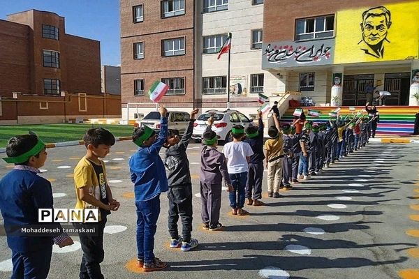 برگزاری جشن شکوفه‌ها در آموزشگاه پسرانه سردار سلیمانی شهرستان پیشوا