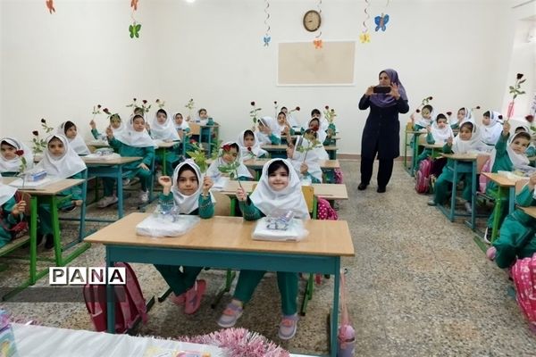 جشن شکوفه ها در دبستان شهید عطوان دزفول