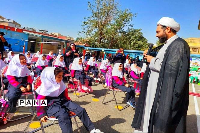 مراسم جشن شکوفهها منطقه ۱۶ شهر تهران