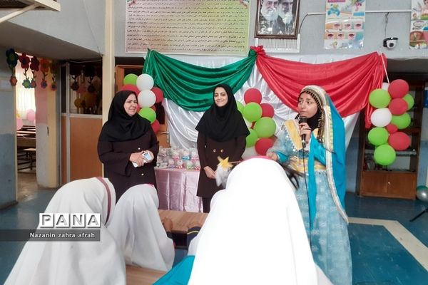 جشن شکوفه‌ها در دبستان حضرت زهرا(س) در رودهن