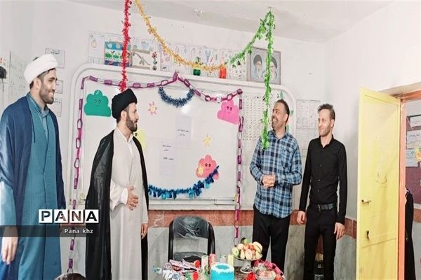 جشن شکوفه‌ها در مدارس شهری و روستایی حمیدیه