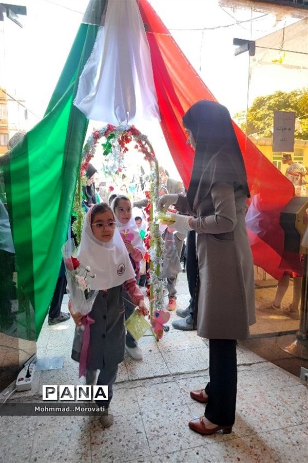 آیین جشن شکوفه‌ها در شهرستان مانه و سملقان