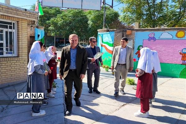 آیین جشن شکوفه‌ها در شهرستان مانه و سملقان