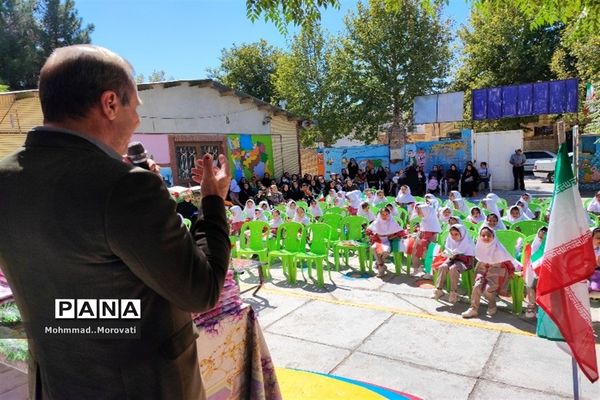 آیین جشن شکوفه‌ها در شهرستان مانه و سملقان