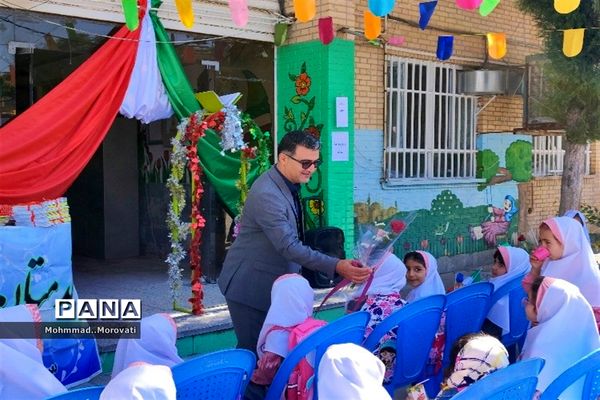 آیین جشن شکوفه‌ها در شهرستان مانه و سملقان