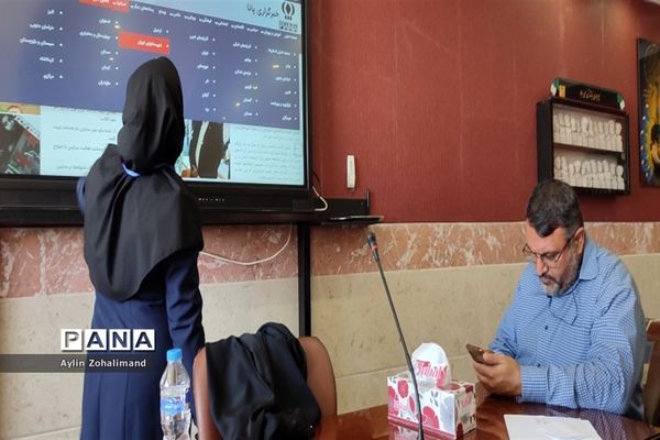 جلسه آموزشی خبر‌نویسی ویژه طرح هر مدرسه یک خبرنگار در شهرستان رباط‌کریم
