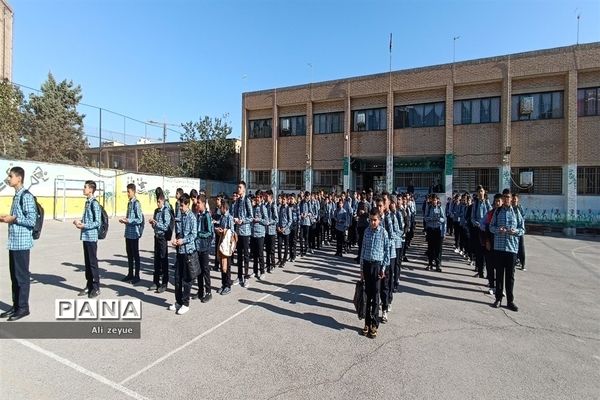 شروع ماه مهر در مدرسه شاهد حضرت مهدی (عج)