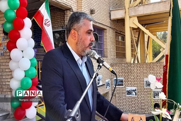 آیین بازگشایی مدارس ملارد در هنرستان کار و دانش نور