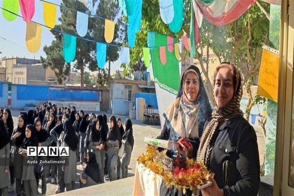 آیین بازگشایی مدارس در دبیرستان هاجر شهرستان رباط‌کریم