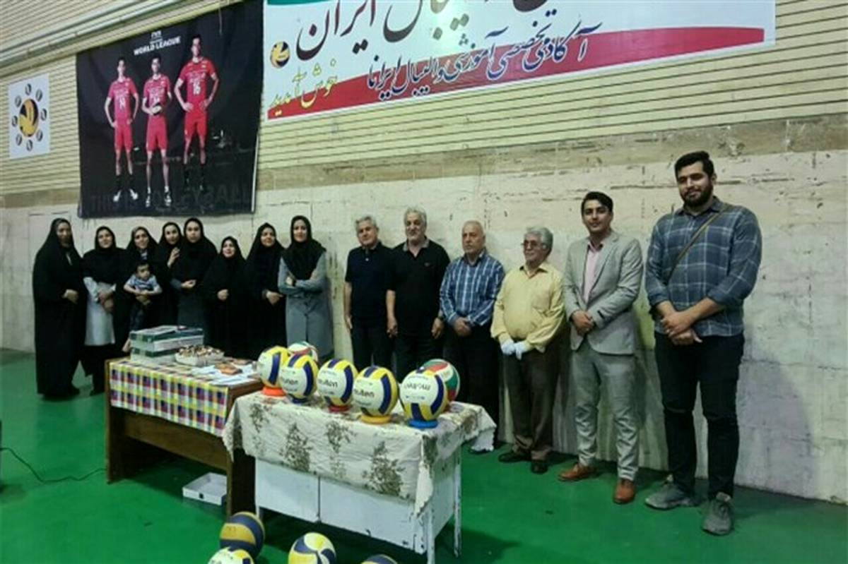 اختتامیه کلاس‌های تابستانی کانون والیبال امام رضا (ع) ساوه