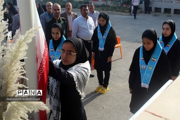 بازگشایی مدارس در گلوگاه