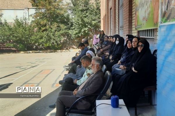 نواخته شدن زنگ مهر و مقاومت در شهرستان‌فیروزکوه