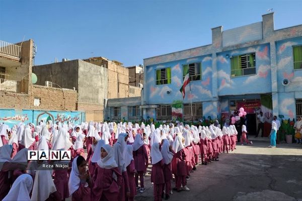 زنگ دفاع مقدس در ناحیه یک بهارستان