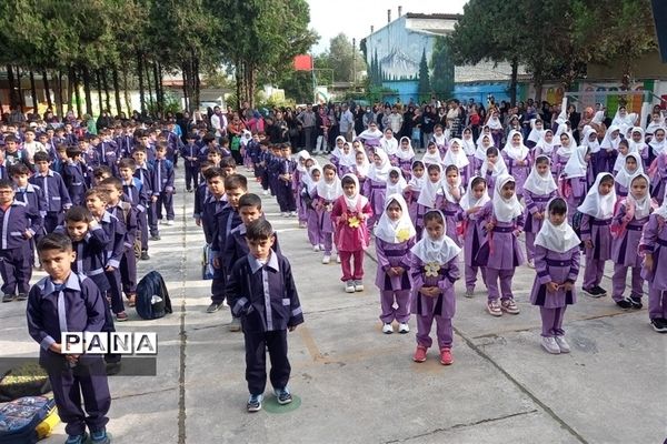 بوی ماه مهر در دبستان نظام الملک قائمشهر