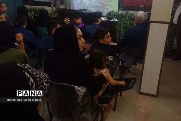 جشن دانش‌آموزان قبولی پایه هفتم در دبیرستان استعدادهای درخشان شهید بهشتی رودهن