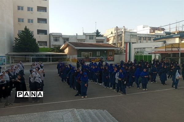 نواختن زنگ مقاومت و بازگشایی مدارس در ساری