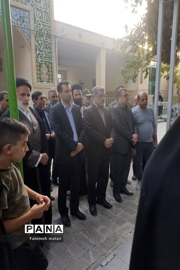 طنین  زنگ ایثار و مقاومت در مدارس شهرستان اقلید