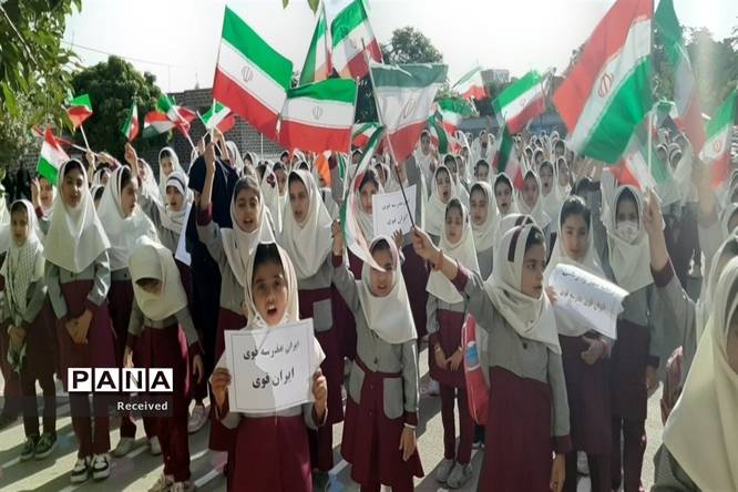 طنین زنگ ایثار و مقاومت در مدارس شهرستان اقلید