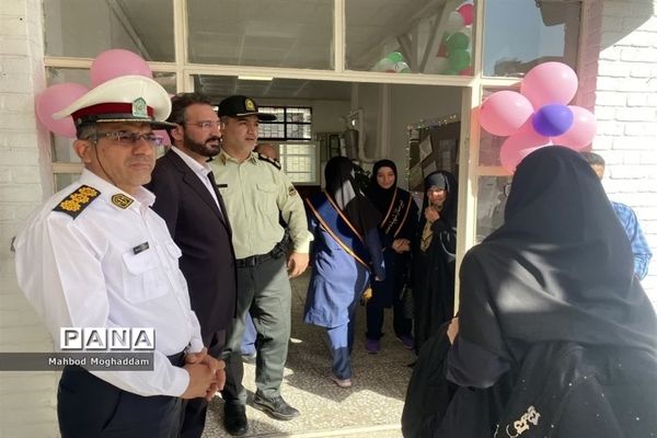 جشن آغاز سال تحصیلی جدید در دبیرستان شهیده معصومه قزوینی منطقه ۱۳