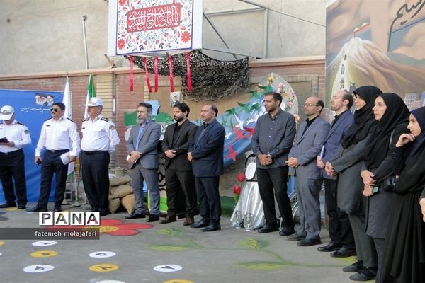 آیین بازگشایی دبستان شاهد طلوع فجر منطقه ۱۰