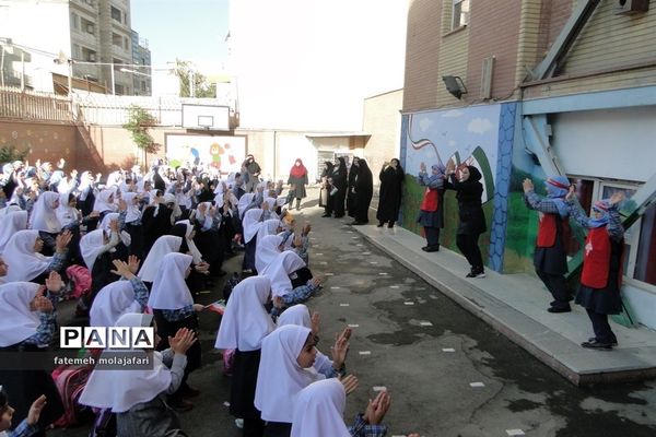 آیین بازگشایی دبستان شاهد طلوع فجر منطقه ۱۰