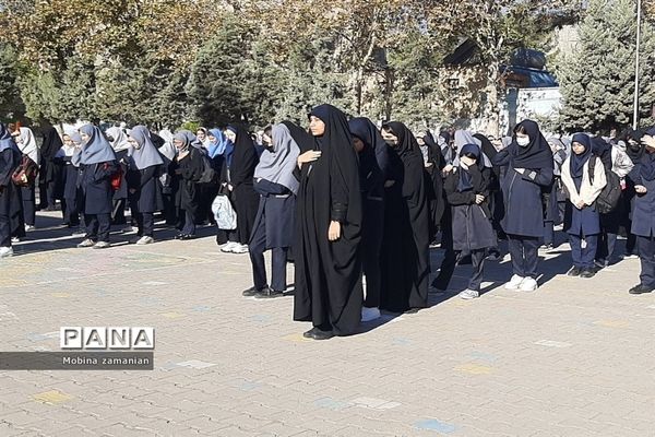 زنگ ایثار و شهادت همزمان با آغازسال تحصیلی دردبیرستان شاهدشهیدحمامی