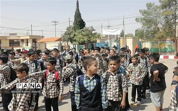 دانش آموزان در خانه به کمک والدین نظم و شهامت را تمرین کنند