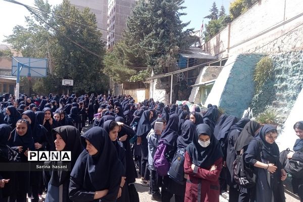مراسم تشییع شهید گمنام در دبیرستان آزاده رودهن