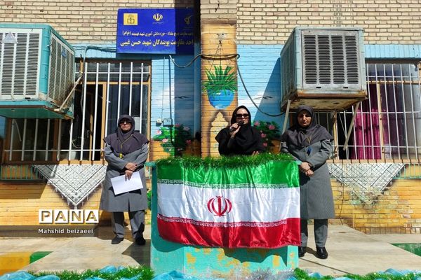 توزیع کتب درسی دانش‌آموزان مقطع متوسطه اول
