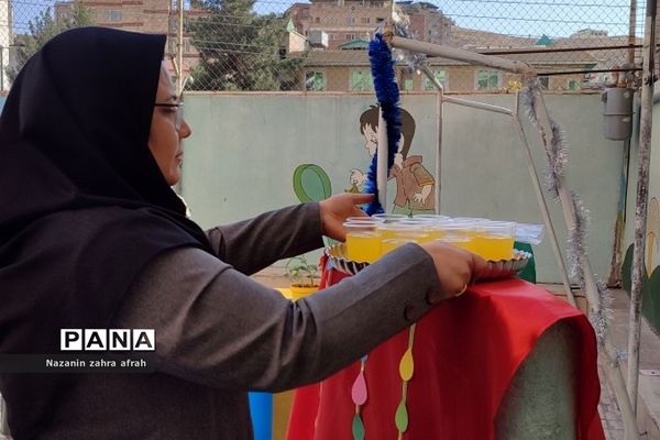 جشن امامت حضرت مهدی(ع) در دبستان هموطن 2 رودهن