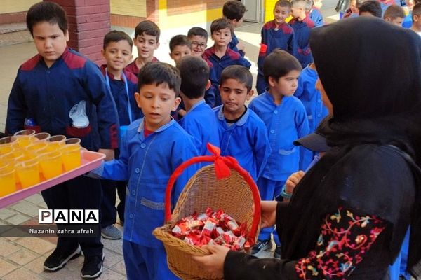 جشن امامت حضرت مهدی(ع) در دبستان هموطن 2 رودهن