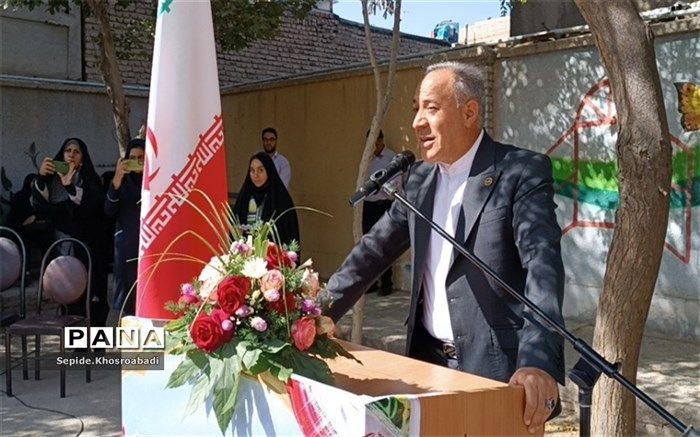 دانش‌آموزان پاکدشتی با شعار «مهر مهدوی، دانش، ایمان، سربلندی ایران» راهی مدارس شدند