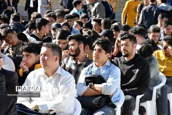 آیین نواختن زنگ مهر و مقاومت وَ مهر مهدوی در هنرستان علامه طباطبایی شهرستان تربت حیدریه