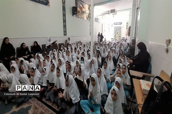 جشن آغاز امامت و ولایت منجی عالم بشریت در دبستان سیدالشهدا ناحیه یک